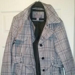 Short rain trench coat